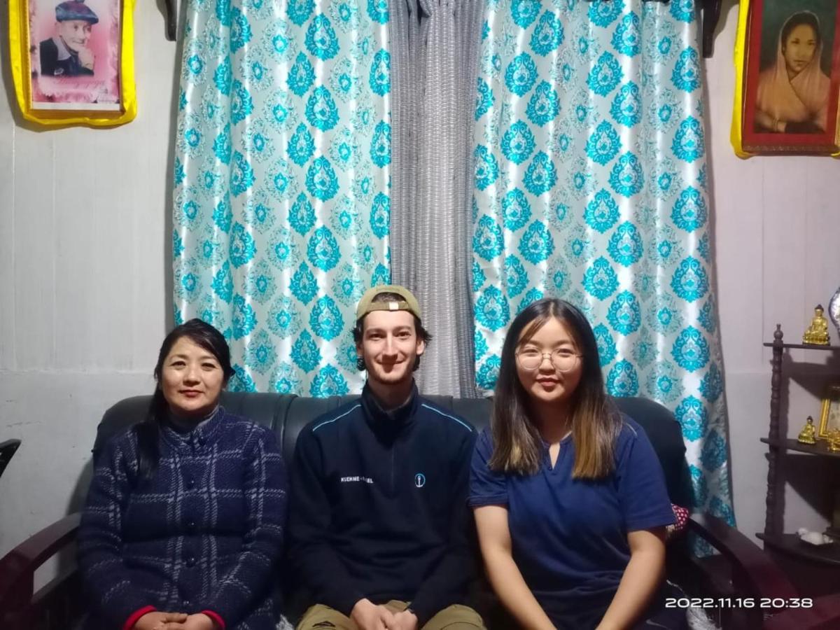 דרג'ילינג Dukeraj Homestay מראה חיצוני תמונה