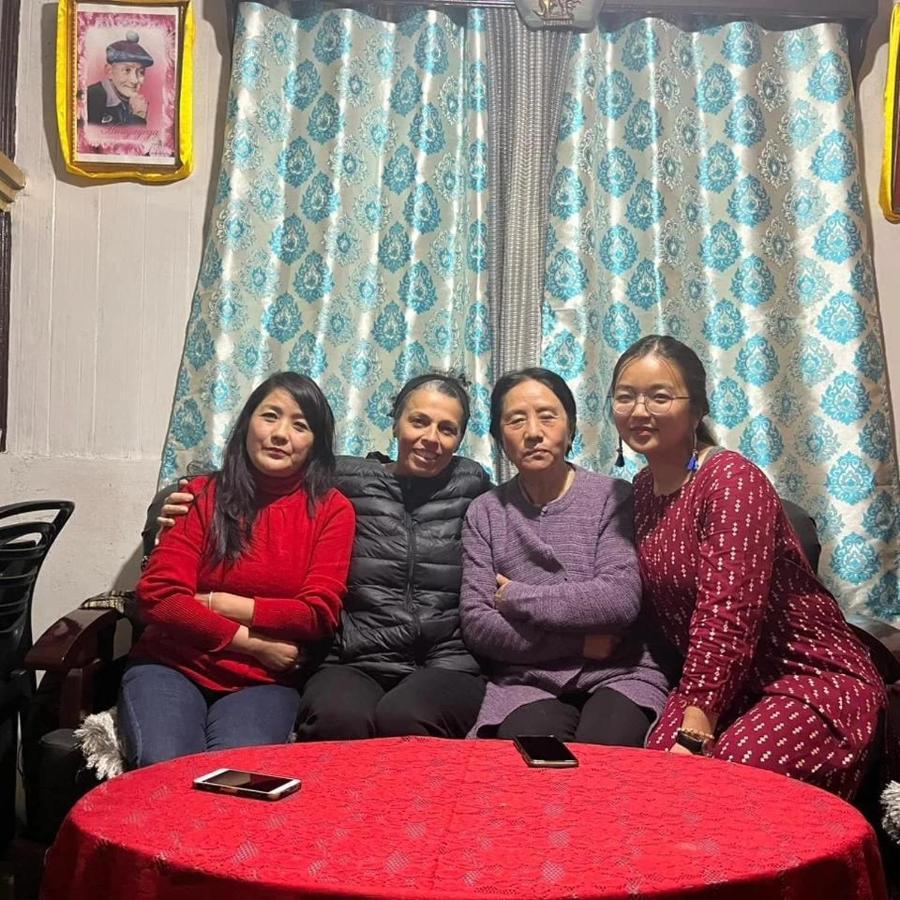 דרג'ילינג Dukeraj Homestay מראה חיצוני תמונה